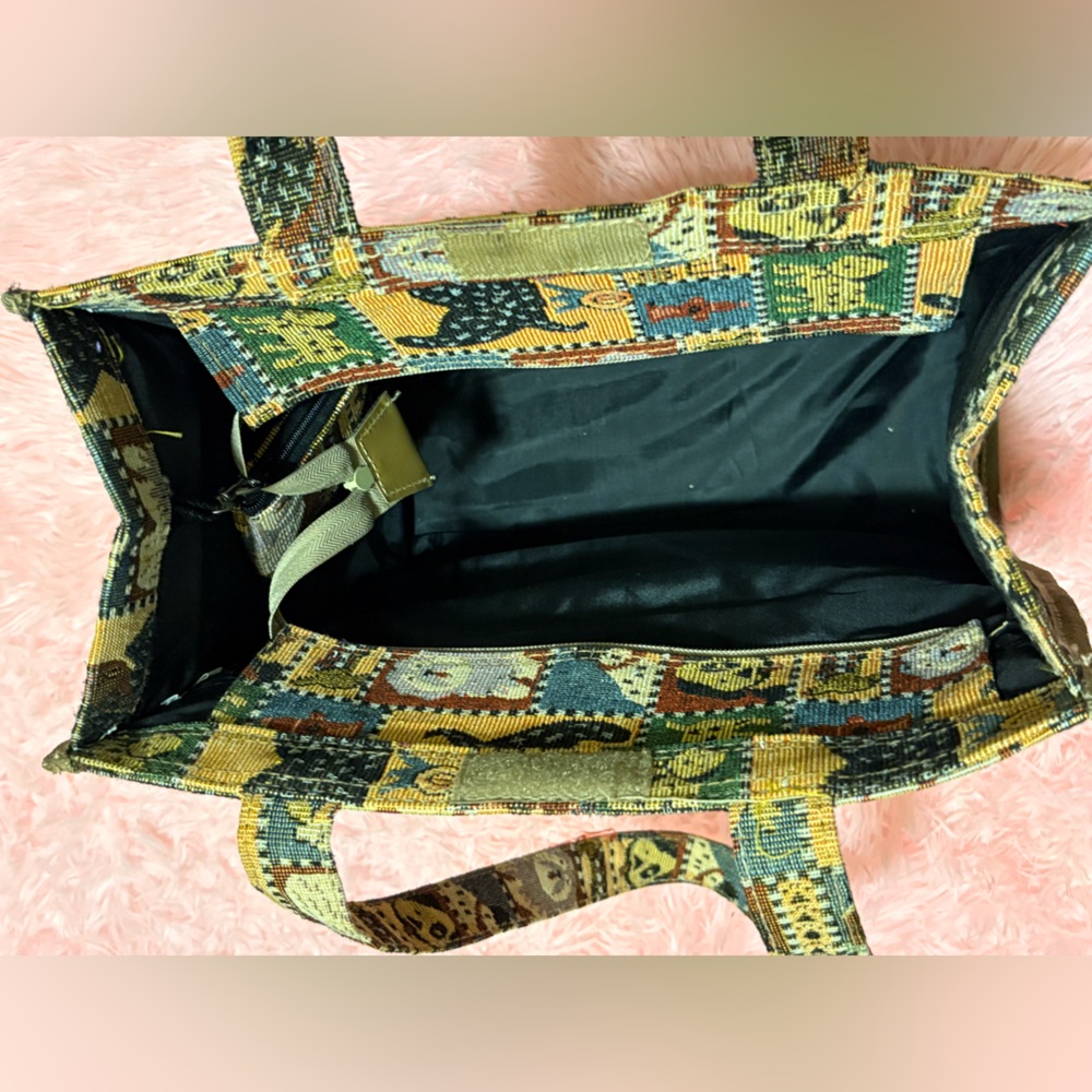 Charming Green Patterned Tote Bag - Picture 5 of 9